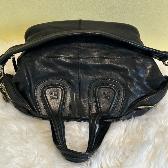 💯 Authentic GIVENCHY Nightingale Black 2way Leather Handbag🍀 - Picture 10 of 13